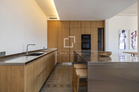 Купить квартиру в Барселона, Испания с 3 спальни, 184м², № 8496 - фото 17