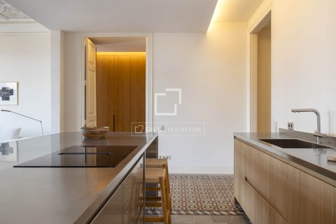Купить квартиру в Барселона, Испания с 3 спальни, 184м², № 8496 - фото 18