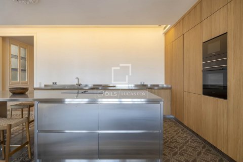 Купить квартиру в Барселона, Испания с 3 спальни, 184м², № 8496 - фото 16