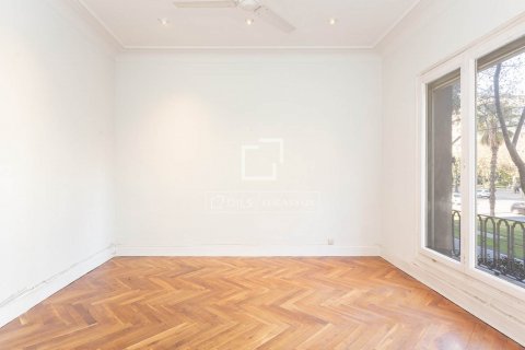 5 bedrooms apartment for sale in Barcelona, Catalonia, Spain № 8493 - photo 6