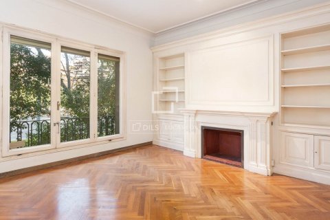5 bedrooms apartment for sale in Barcelona, Catalonia, Spain № 8493 - photo 2