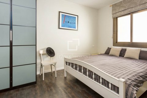 Ático de 2 dormitorios en venta en Barcelona, Cataluña, Spain № 8490 - foto 6