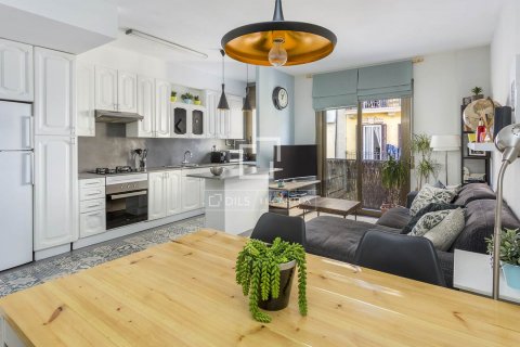 Ático de 2 dormitorios en venta en Barcelona, Cataluña, Spain № 8490 - foto 19