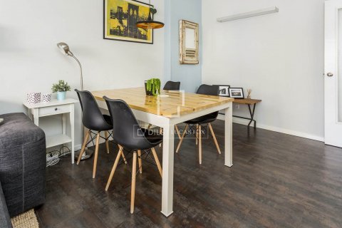 Ático de 2 dormitorios en venta en Barcelona, Cataluña, Spain № 8490 - foto 17
