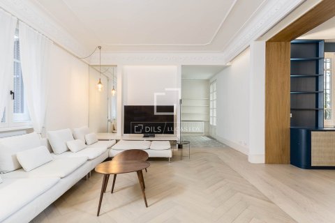 Купить квартиру в Барселона, Испания с 4 спальни, 253м², № 4310 - фото 4