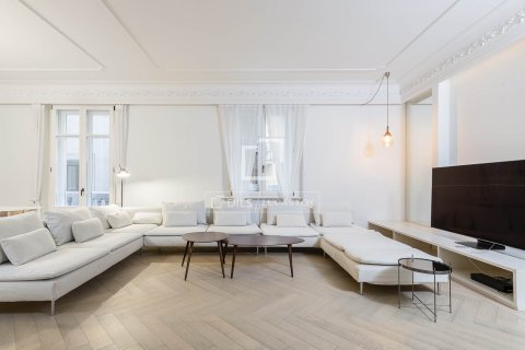 Купить квартиру в Барселона, Испания с 4 спальни, 253м², № 4310 - фото 3