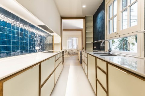 Купить квартиру в Барселона, Испания с 4 спальни, 253м², № 4310 - фото 14
