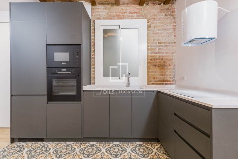 2 bedrooms apartment for sale in Barcelona, Catalonia, Spain № 4309 - photo 3