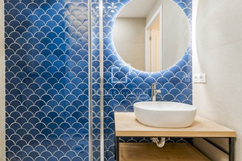 2 bedrooms apartment for sale in Barcelona, Catalonia, Spain № 4309 - photo 24