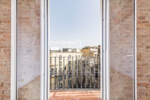 2 bedrooms apartment for sale in Barcelona, Catalonia, Spain № 4309 - photo 7