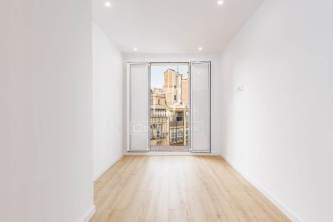 2 bedrooms apartment for sale in Barcelona, Catalonia, Spain № 4309 - photo 4