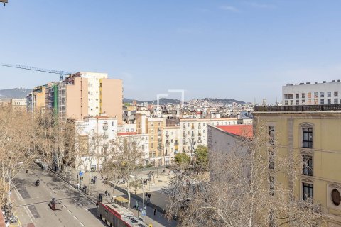 2 bedrooms apartment for sale in Barcelona, Catalonia, Spain № 4309 - photo 9