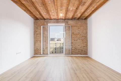 2 bedrooms apartment for sale in Barcelona, Catalonia, Spain № 4309 - photo 2
