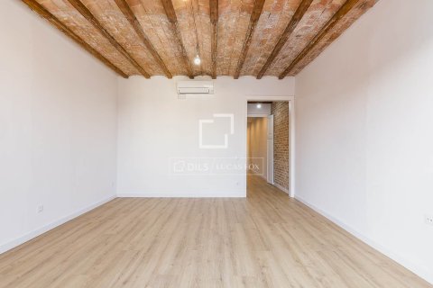 2 bedrooms apartment for sale in Barcelona, Catalonia, Spain № 4309 - photo 12