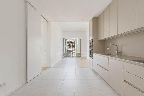 Apartamento de 1 dormitorio en venta en Barcelona, Cataluña, Spain № 4311 - foto 2