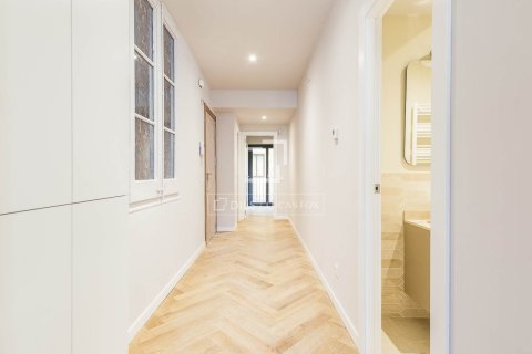 3 bedrooms apartment for sale in Barcelona, Catalonia, Spain № 4312 - photo 11