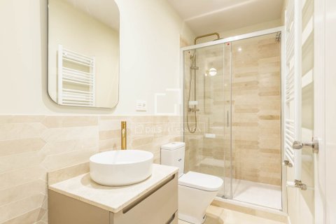 3 bedrooms apartment for sale in Barcelona, Catalonia, Spain № 4312 - photo 12