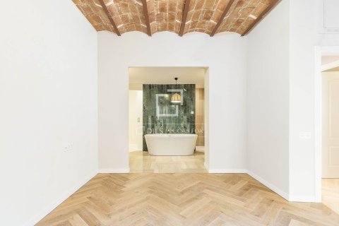 3 bedrooms apartment for sale in Barcelona, Catalonia, Spain № 4312 - photo 19