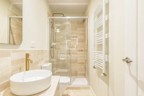 3 bedrooms apartment for sale in Barcelona, Catalonia, Spain № 4312 - photo 13