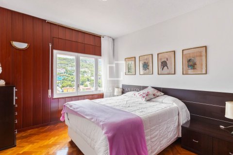Villa de 5 dormitorios en venta en Castelldefels, Barcelona, Cataluña, Spain № 4308 - foto 24