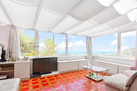 Villa de 5 dormitorios en venta en Castelldefels, Barcelona, Cataluña, Spain № 4308 - foto 17