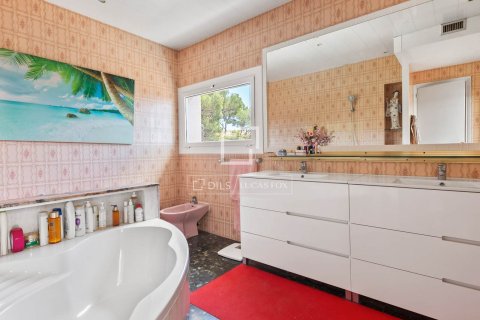 Villa de 5 dormitorios en venta en Castelldefels, Barcelona, Cataluña, Spain № 4308 - foto 19