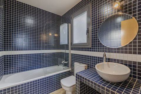 Сasa de 5 dormitorios en venta en Sitges, Barcelona, Cataluña, Spain № 6487 - foto 19