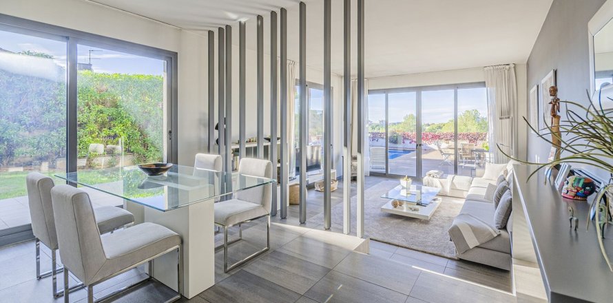Сasa de 5 dormitorios en venta en Sitges, Barcelona, Cataluña, Spain № 6487