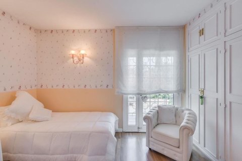 Сasa de 6 dormitorios en venta en Sant Cugat del Vallès, Barcelona, Cataluña, Spain № 6627 - foto 15