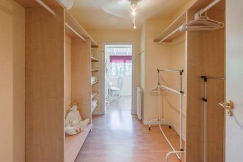 Сasa de 6 dormitorios en venta en Sant Cugat del Vallès, Barcelona, Cataluña, Spain № 6627 - foto 25