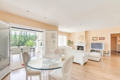 Сasa de 6 dormitorios en venta en Sant Cugat del Vallès, Barcelona, Cataluña, Spain № 6627 - foto 5