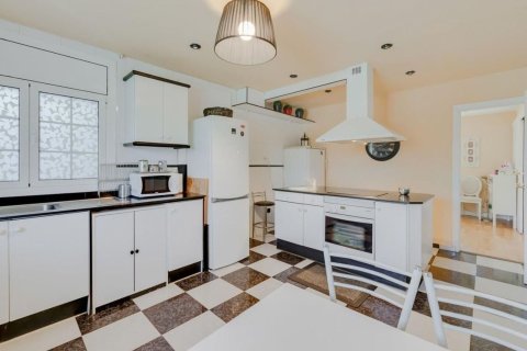 Сasa de 6 dormitorios en venta en Sant Cugat del Vallès, Barcelona, Cataluña, Spain № 6627 - foto 9