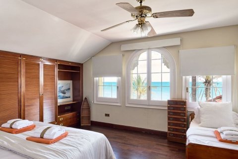 Сasa de 6 dormitorios en venta en Sitges, Barcelona, Cataluña, Spain № 6631 - foto 25