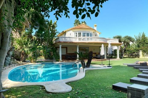 Сasa de 6 dormitorios en venta en Sitges, Barcelona, Cataluña, Spain № 6631 - foto 4