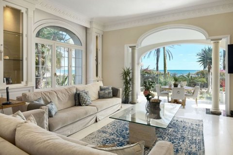 Сasa de 6 dormitorios en venta en Sitges, Barcelona, Cataluña, Spain № 6631 - foto 7