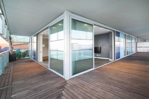 Apartamento de 3 dormitorios en venta en Barcelona, Cataluña, Spain № 6625 - foto 27