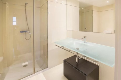 Apartamento de 3 dormitorios en venta en Barcelona, Cataluña, Spain № 6625 - foto 24