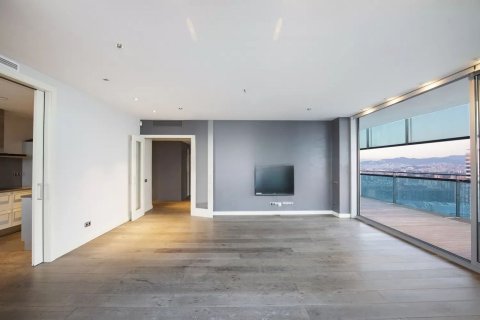 Apartamento de 3 dormitorios en venta en Barcelona, Cataluña, Spain № 6625 - foto 21
