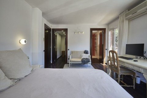 Сasa de 6 dormitorios en venta en Sant Cugat del Vallès, Barcelona, Cataluña, Spain № 6626 - foto 17