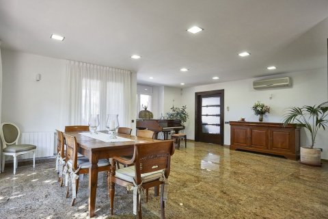 Сasa de 6 dormitorios en venta en Sant Cugat del Vallès, Barcelona, Cataluña, Spain № 6626 - foto 2