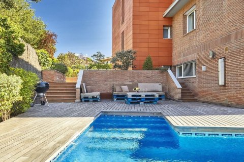 Сasa de 6 dormitorios en venta en Sant Cugat del Vallès, Barcelona, Cataluña, Spain № 6626 - foto 30