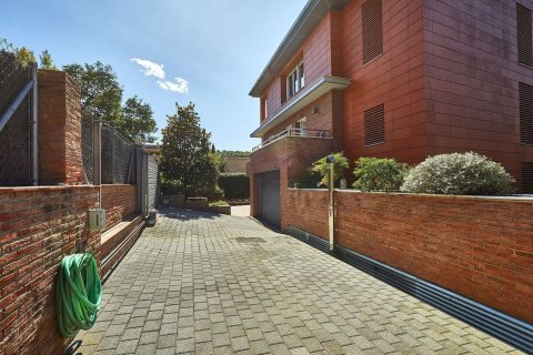 Сasa de 6 dormitorios en venta en Sant Cugat del Vallès, Barcelona, Cataluña, Spain № 6626 - foto 28
