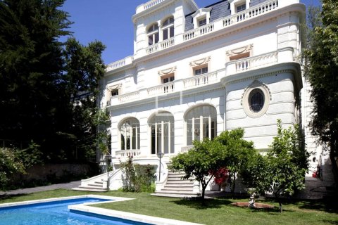Villa de 7 dormitorios en venta en Barcelona, Cataluña, Spain № 4442