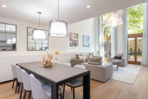 3 bedrooms apartment for sale in Barcelona, Catalonia, Spain № 4440
