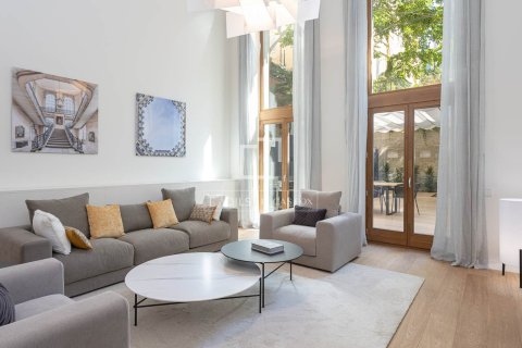 3 bedrooms apartment for sale in Barcelona, Catalonia, Spain № 4440 - photo 2