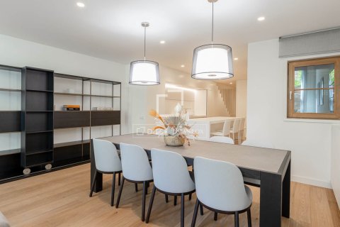 3 bedrooms apartment for sale in Barcelona, Catalonia, Spain № 4440 - photo 8