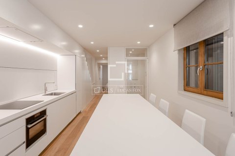 3 bedrooms apartment for sale in Barcelona, Catalonia, Spain № 4440 - photo 18