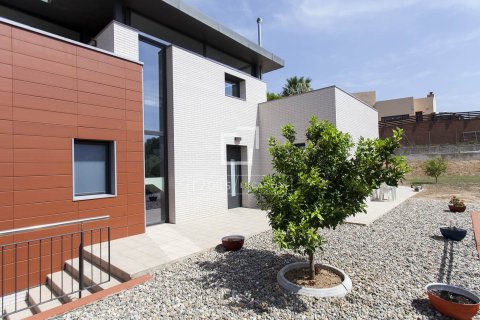 Villa de 3 dormitorios en venta en Sitges, Barcelona, Cataluña, Spain № 4441 - foto 25