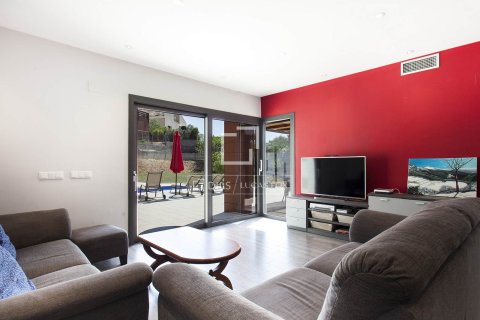 Villa de 3 dormitorios en venta en Sitges, Barcelona, Cataluña, Spain № 4441 - foto 5