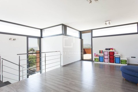 Villa de 3 dormitorios en venta en Sitges, Barcelona, Cataluña, Spain № 4441 - foto 16